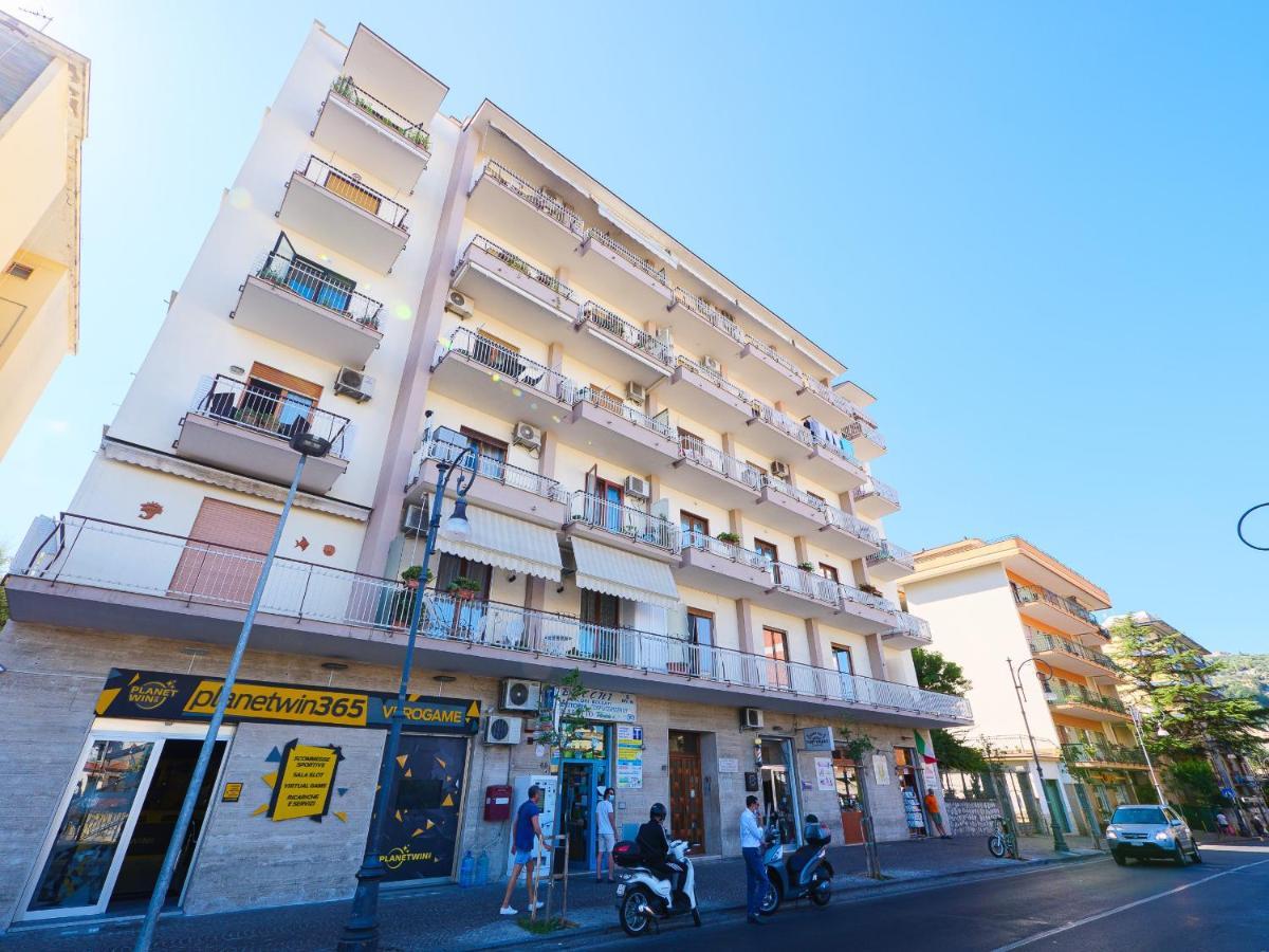 Aranci Apt 67 - Sorrento Centre And Vesuvius View 外观 照片